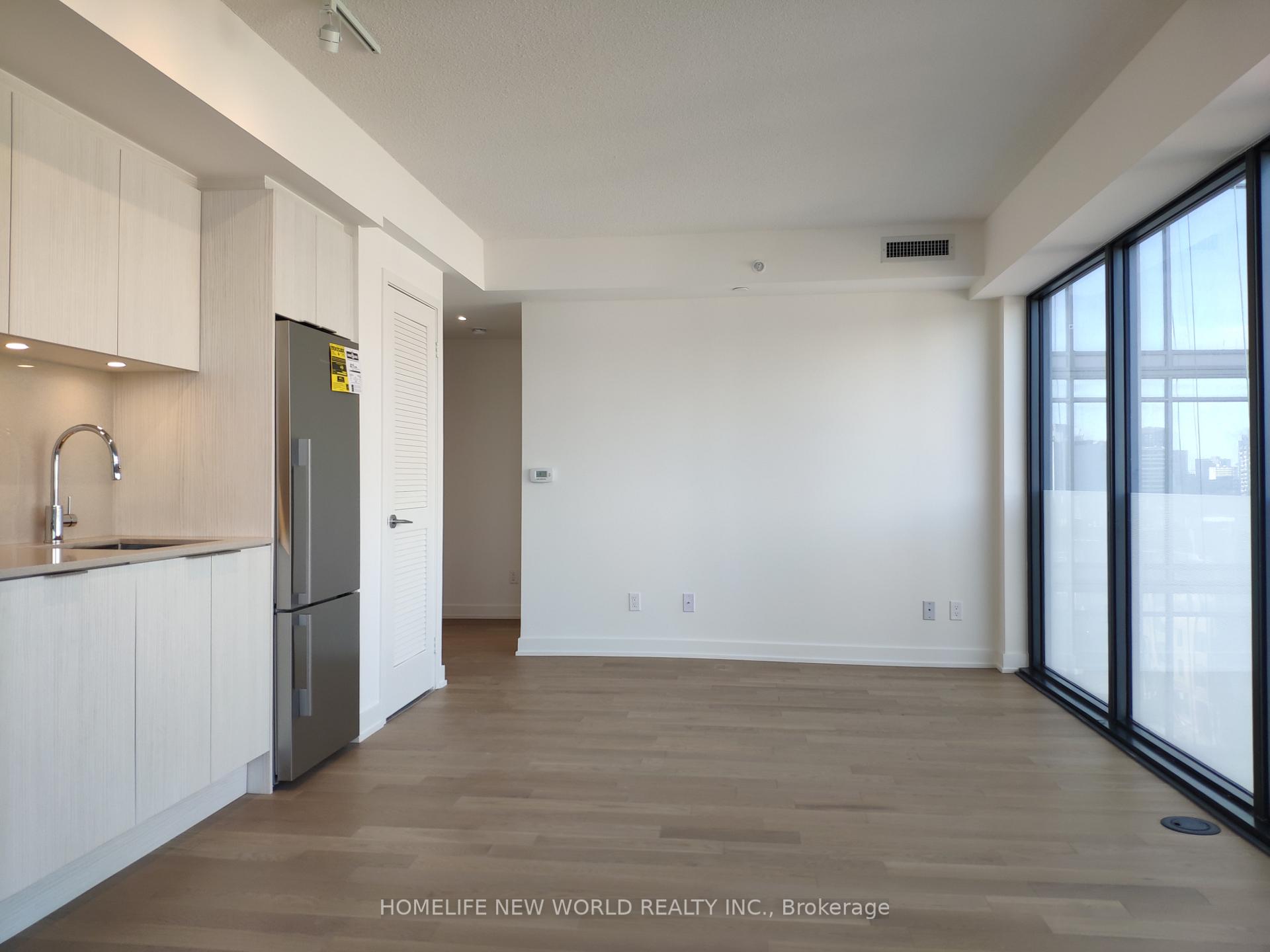 Photo 3 of Unit 1002, 25 Richmond Street E, Toronto, Church-Yonge Corridor — HOMEH