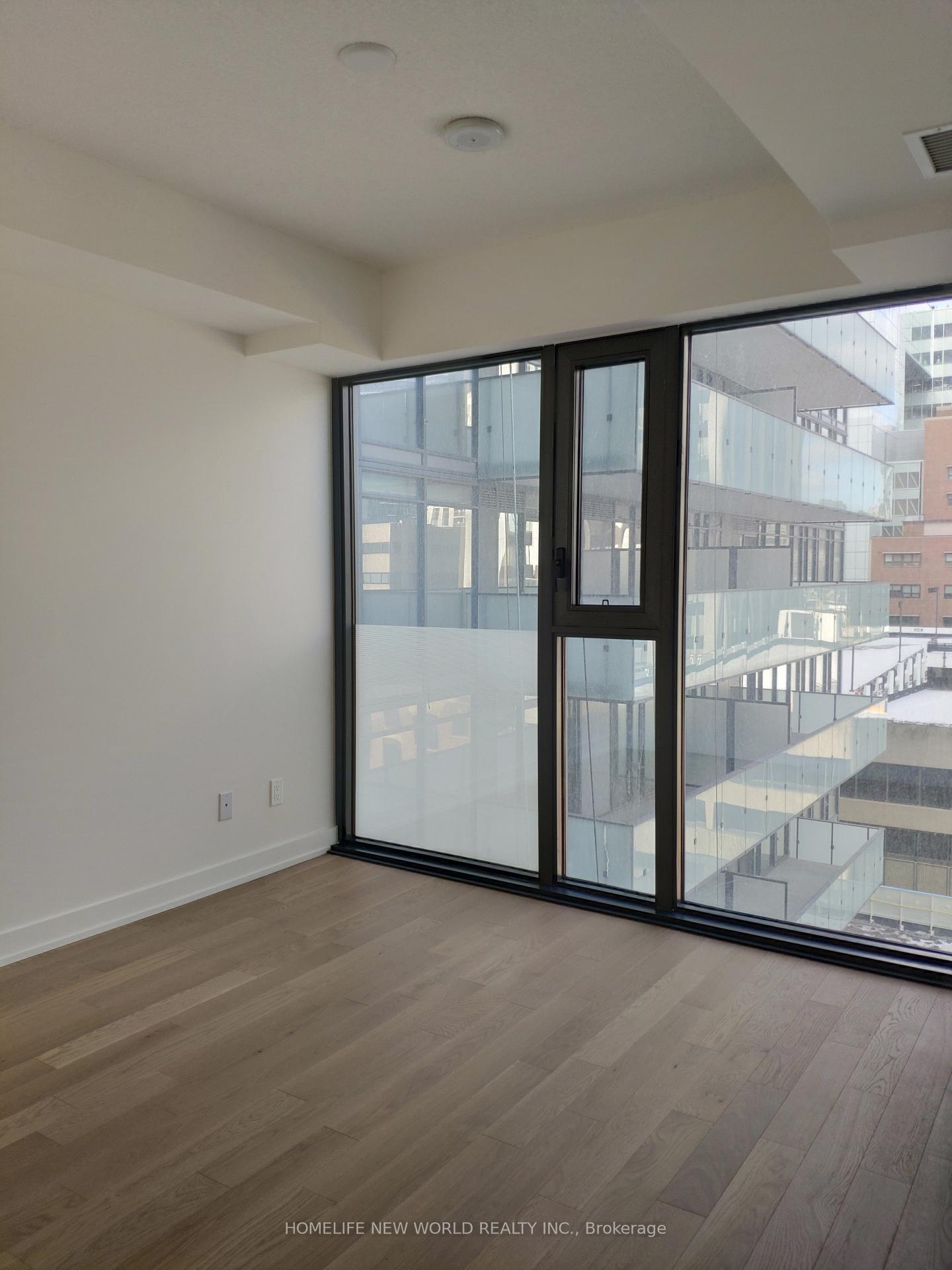 Photo 4 of Unit 1002, 25 Richmond Street E, Toronto, Church-Yonge Corridor — HOMEH