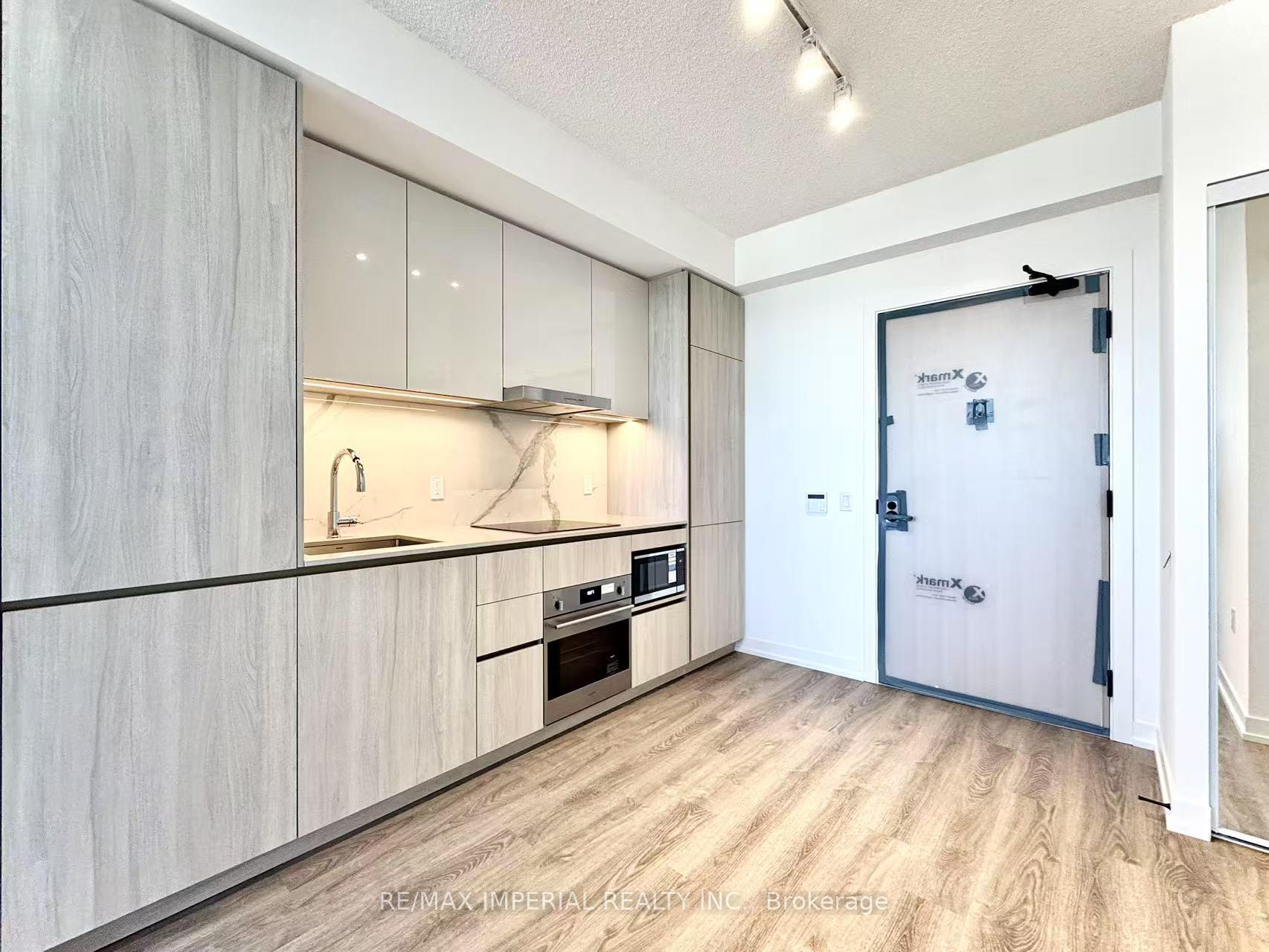 Photo 1 of Unit 2503, 8 Interchange Way, Vaughan, Vaughan Corporate Centre — HOMEH
