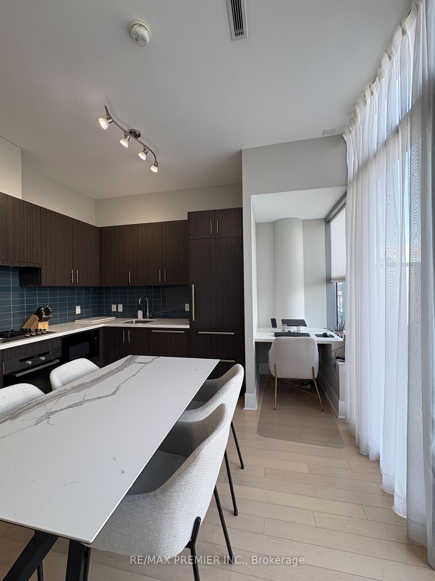 Photo 7 of Unit 1208, 29 Queens Quay E, Toronto, Waterfront Communities — HOMEH