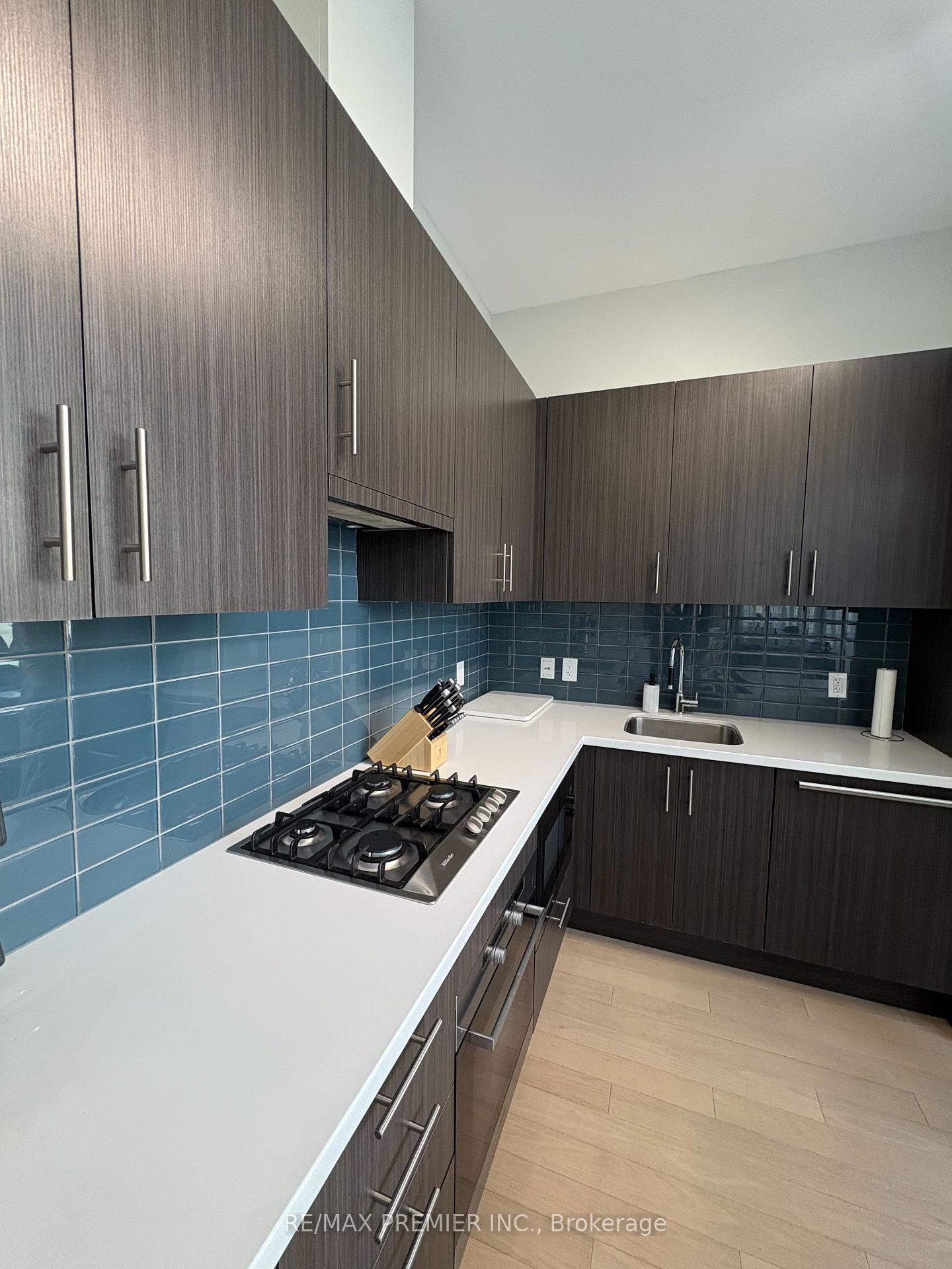 Photo 8 of Unit 1208, 29 Queens Quay E, Toronto, Waterfront Communities — HOMEH