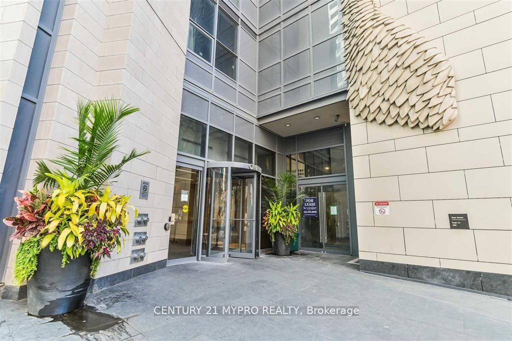 Photo 2 of Unit 2601, 1 The Esplanade Drive, Toronto, Waterfront Communities — HOMEH