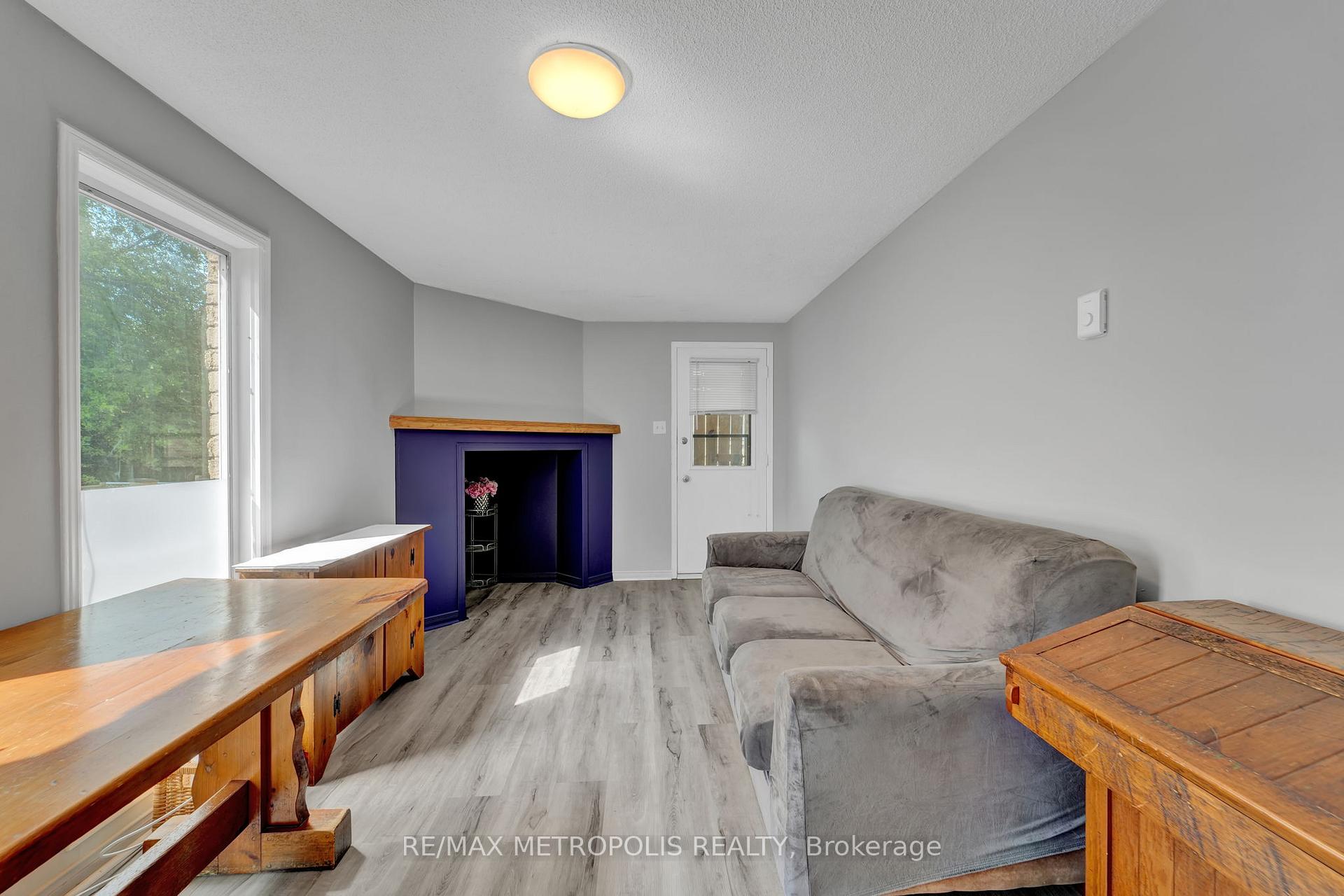 Photo 3 of Unit MAIN, 31 Empire Crescent, Clarington, Courtice — HOMEH