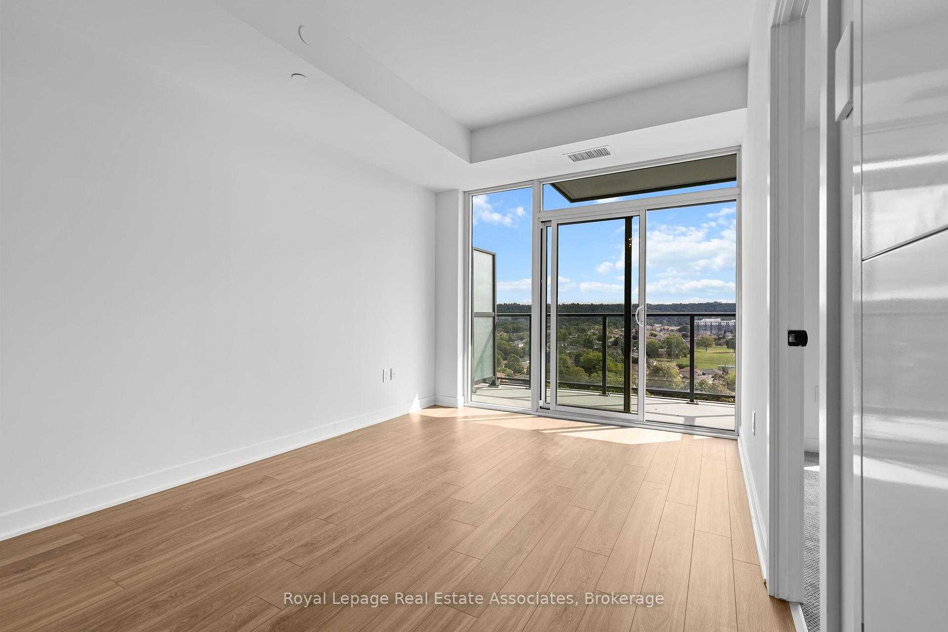 Photo 7 of Unit 1218, 2782 Barton Street E, Hamilton, Riverdale — HOMEH