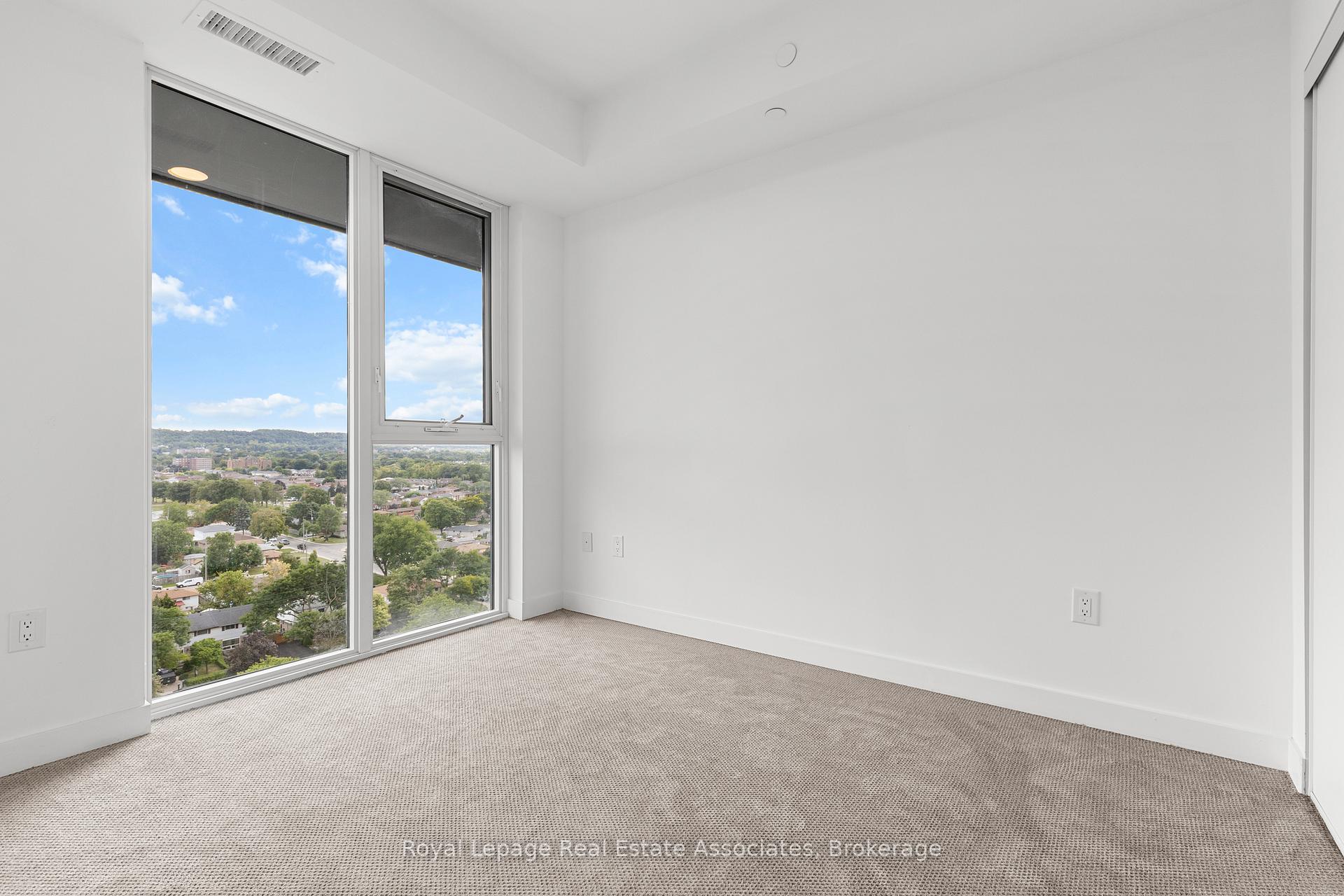 Photo 13 of Unit 1218, 2782 Barton Street E, Hamilton, Riverdale — HOMEH