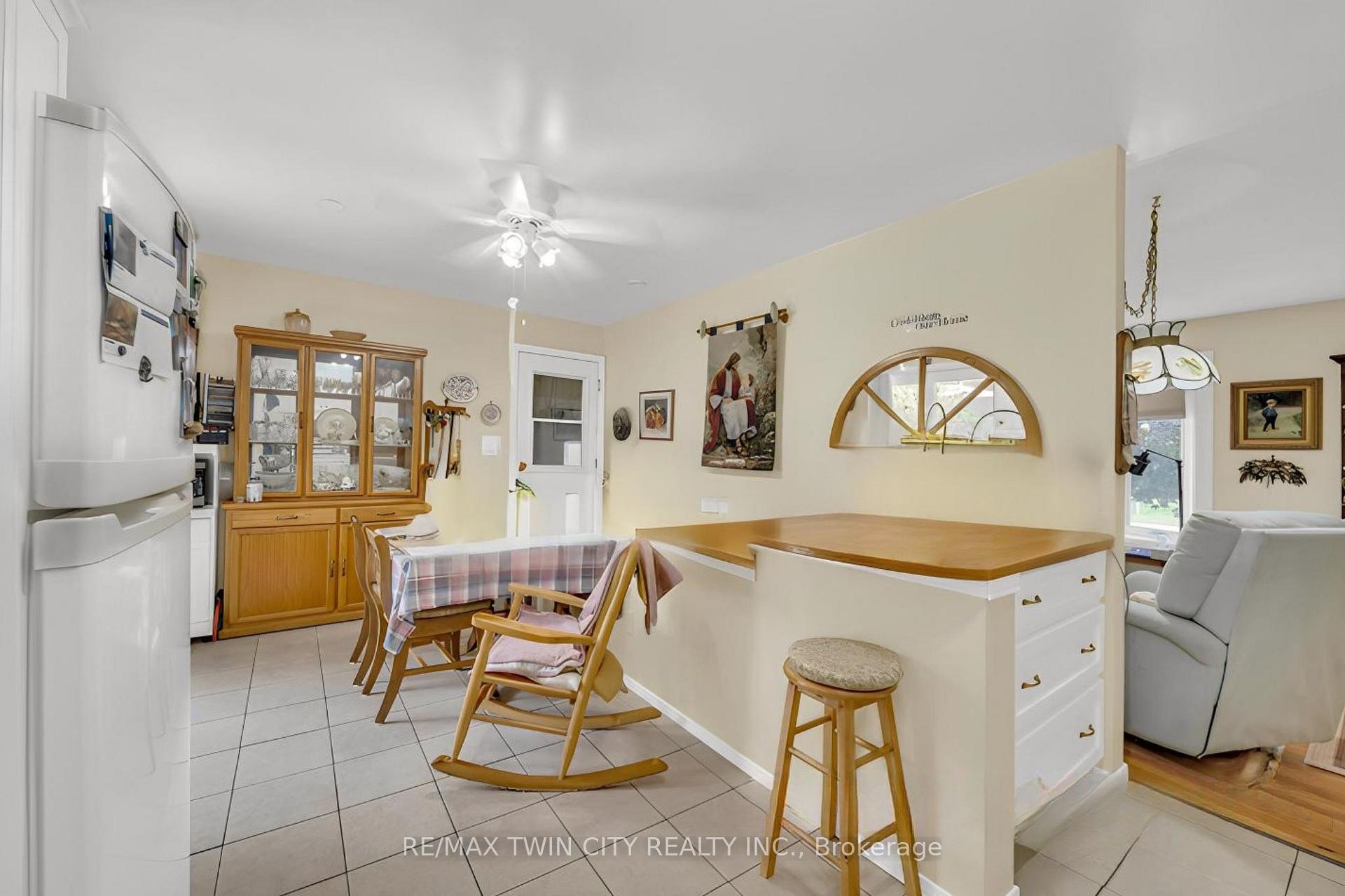 Photo 6 of 13 Gilston Parkway, Brant, Paris — HOMEH