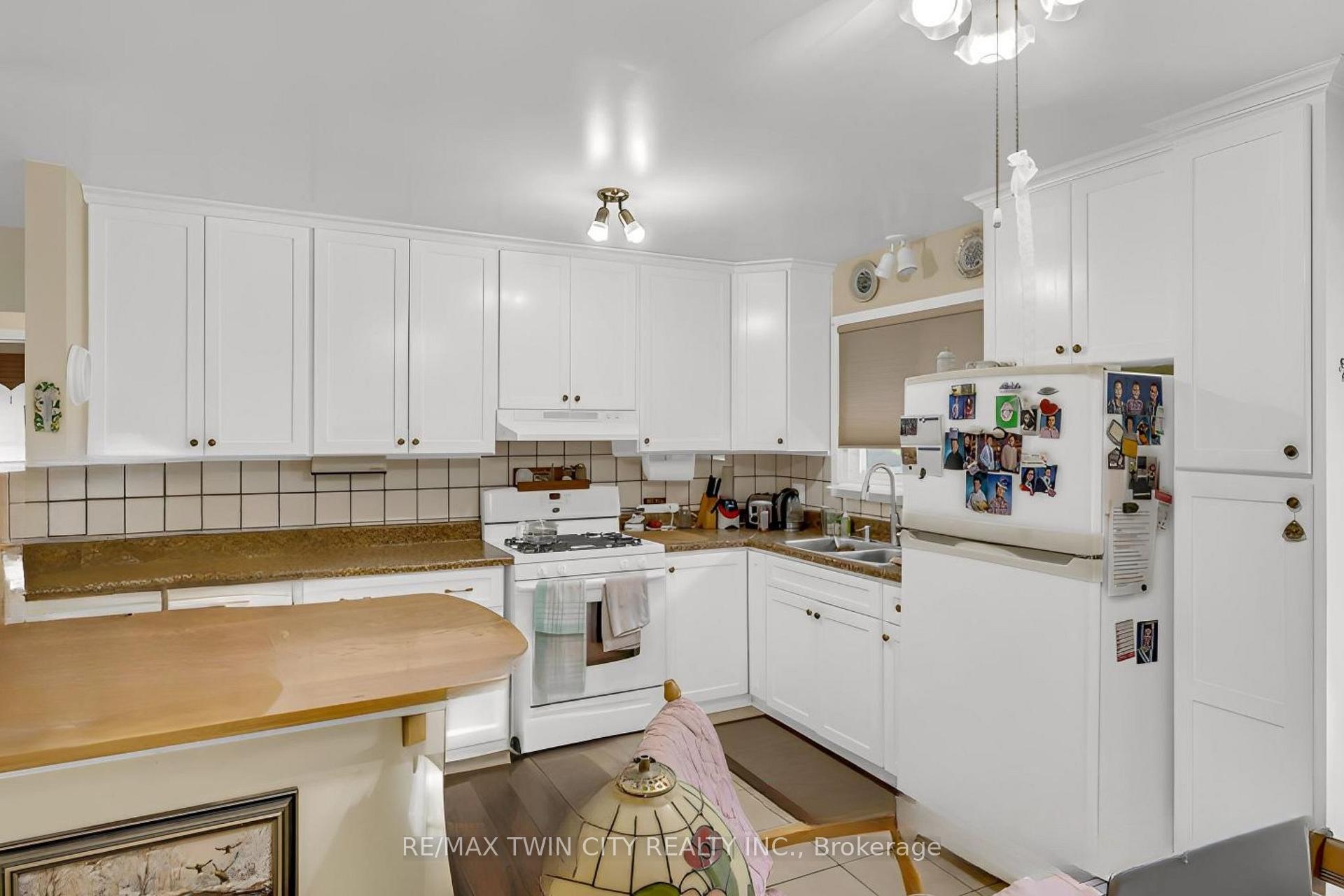 Photo 8 of 13 Gilston Parkway, Brant, Paris — HOMEH