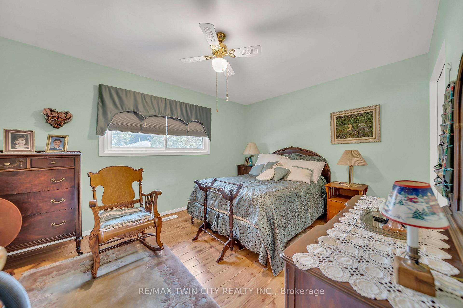 Photo 14 of 13 Gilston Parkway, Brant, Paris — HOMEH
