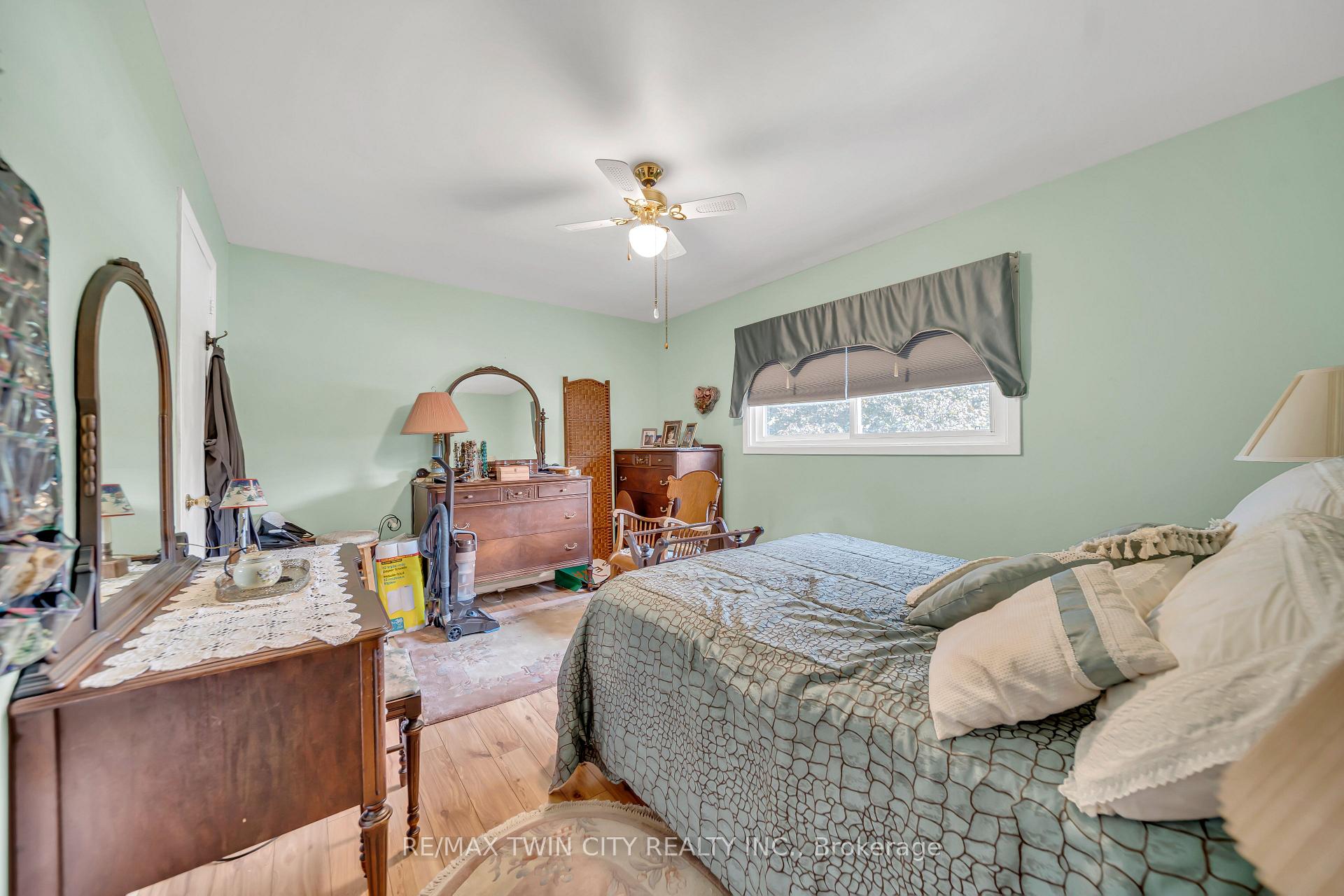 Photo 15 of 13 Gilston Parkway, Brant, Paris — HOMEH