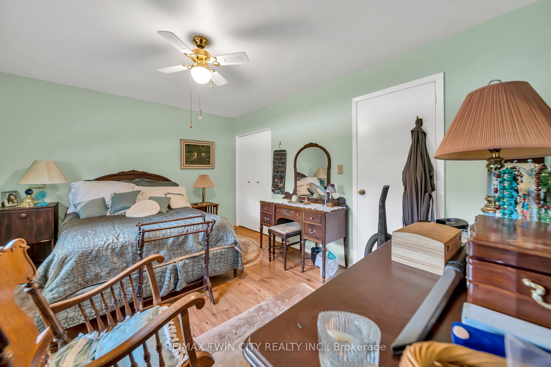 Photo 16 of 13 Gilston Parkway, Brant, Paris — HOMEH