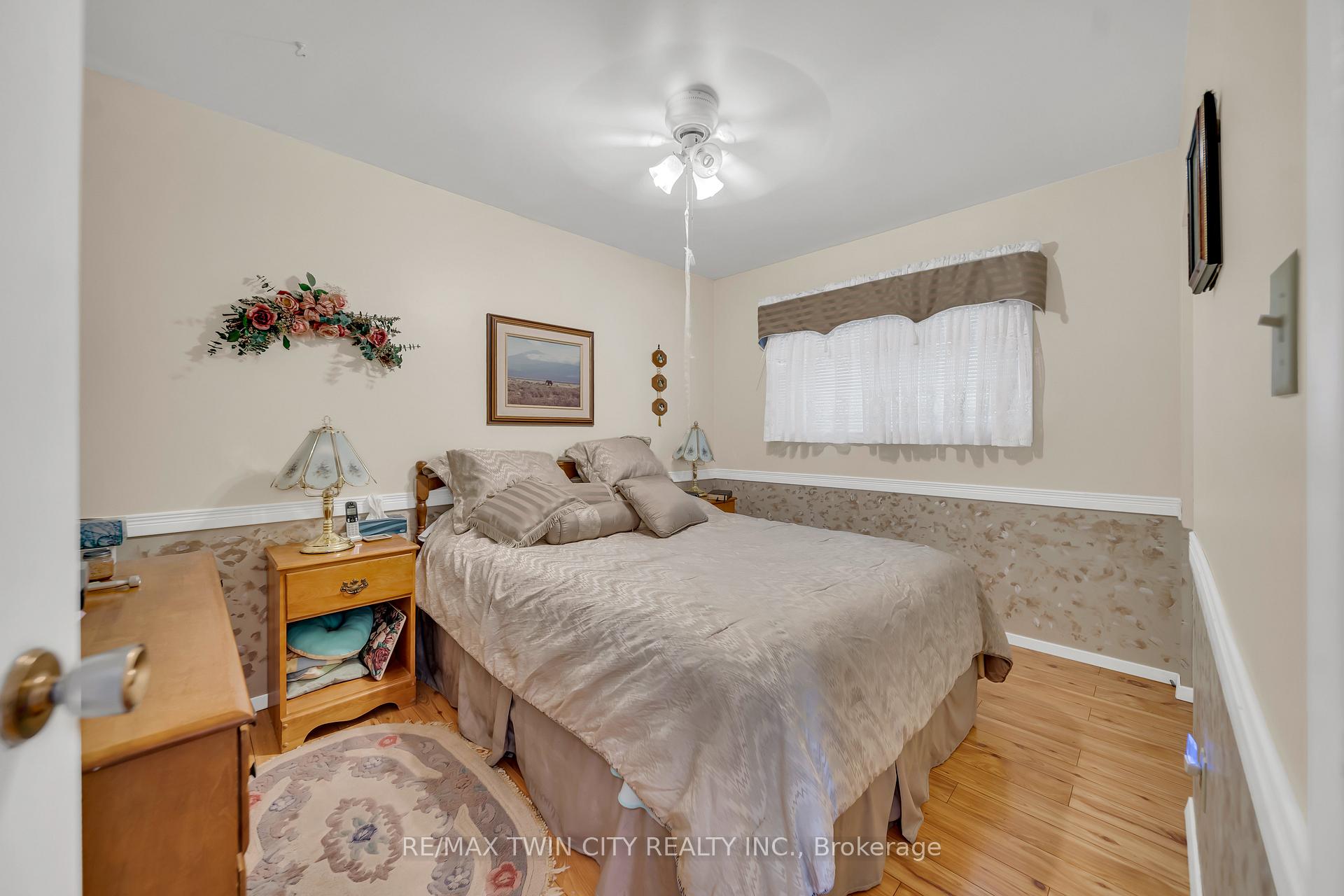 Photo 17 of 13 Gilston Parkway, Brant, Paris — HOMEH