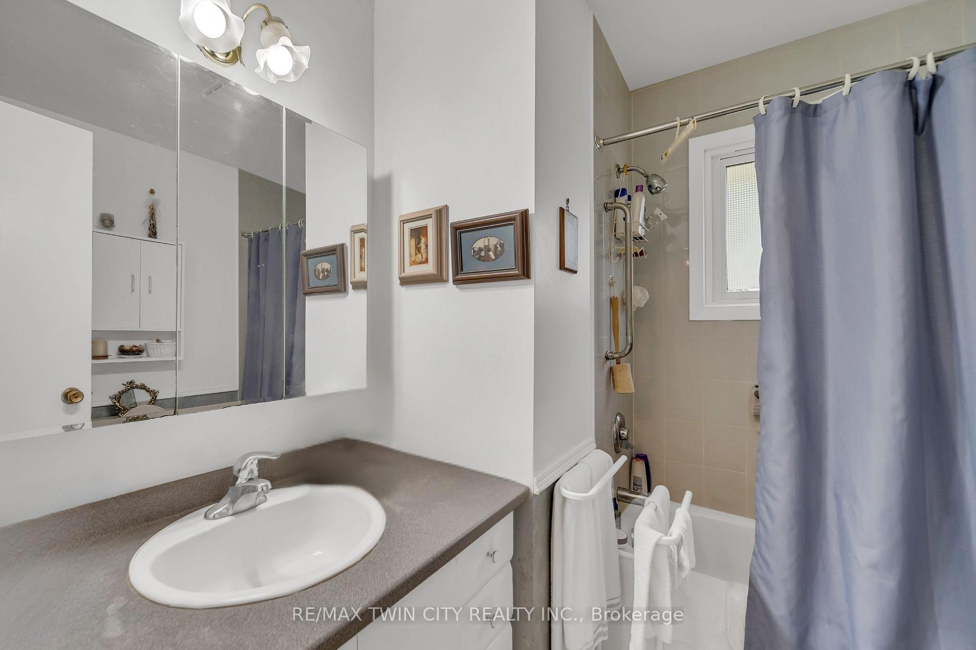 Photo 21 of 13 Gilston Parkway, Brant, Paris — HOMEH