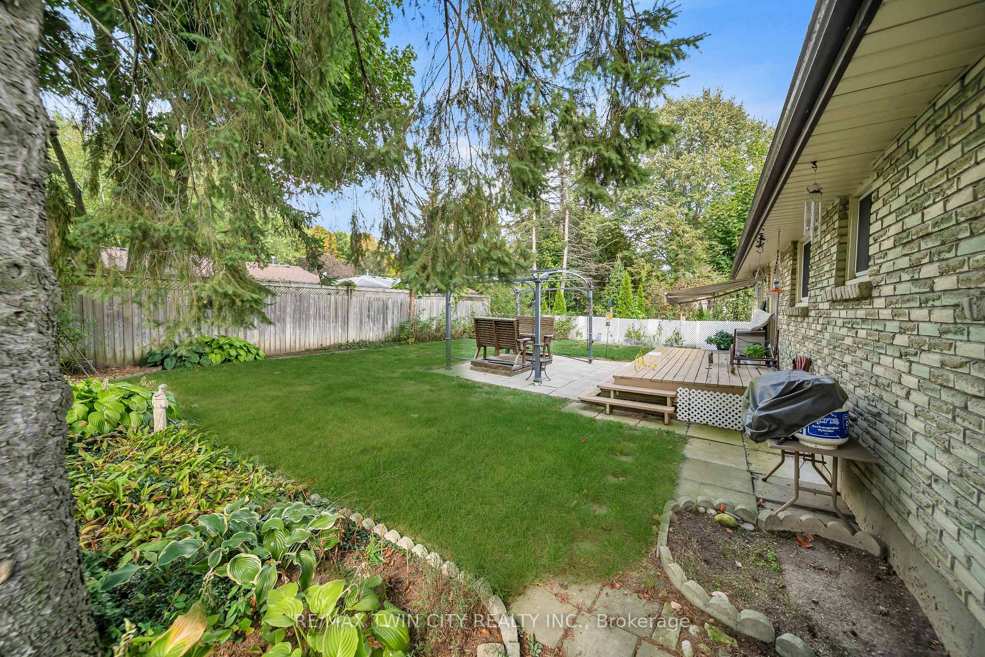 Photo 29 of 13 Gilston Parkway, Brant, Paris — HOMEH