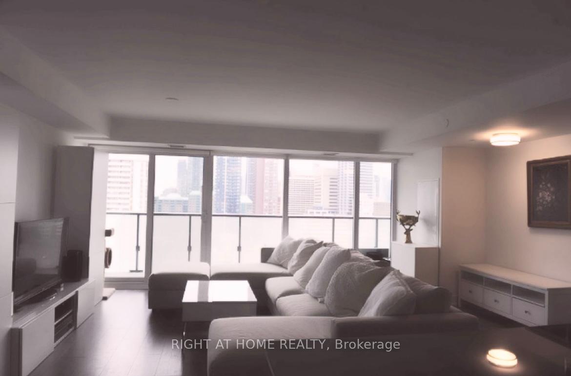 Photo 6 of Unit 1502, 575 Bloor Street E, Toronto, North St. James Town — HOMEH