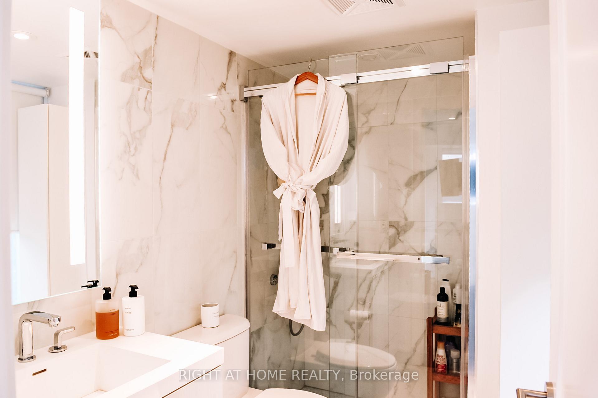 Photo 8 of Unit 1502, 575 Bloor Street E, Toronto, North St. James Town — HOMEH