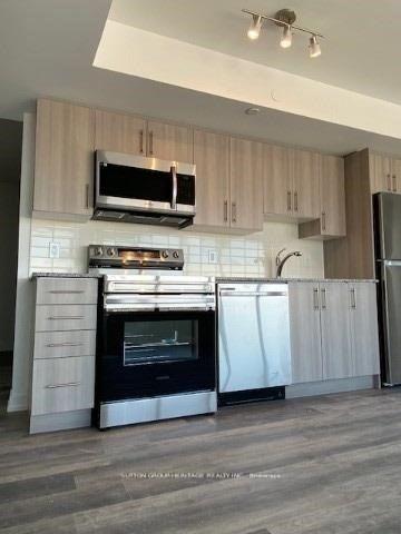 Photo 4 of Unit 907, 1480 Bayly Street, Pickering, Bay Ridges — HOMEH