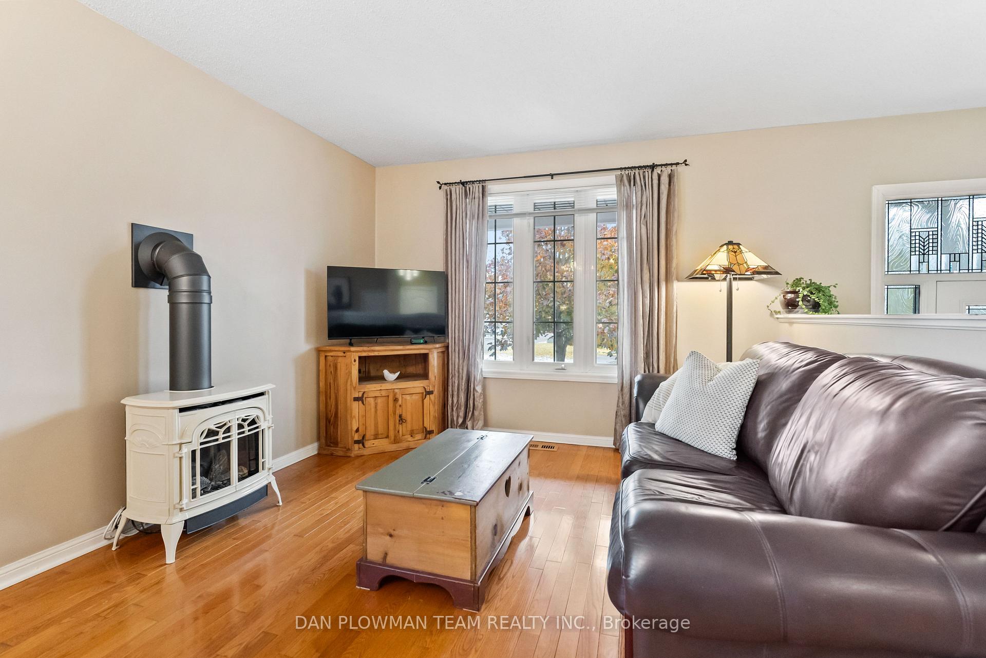 Photo 7 of 36 Shipley Avenue, Clarington, Newcastle — HOMEH