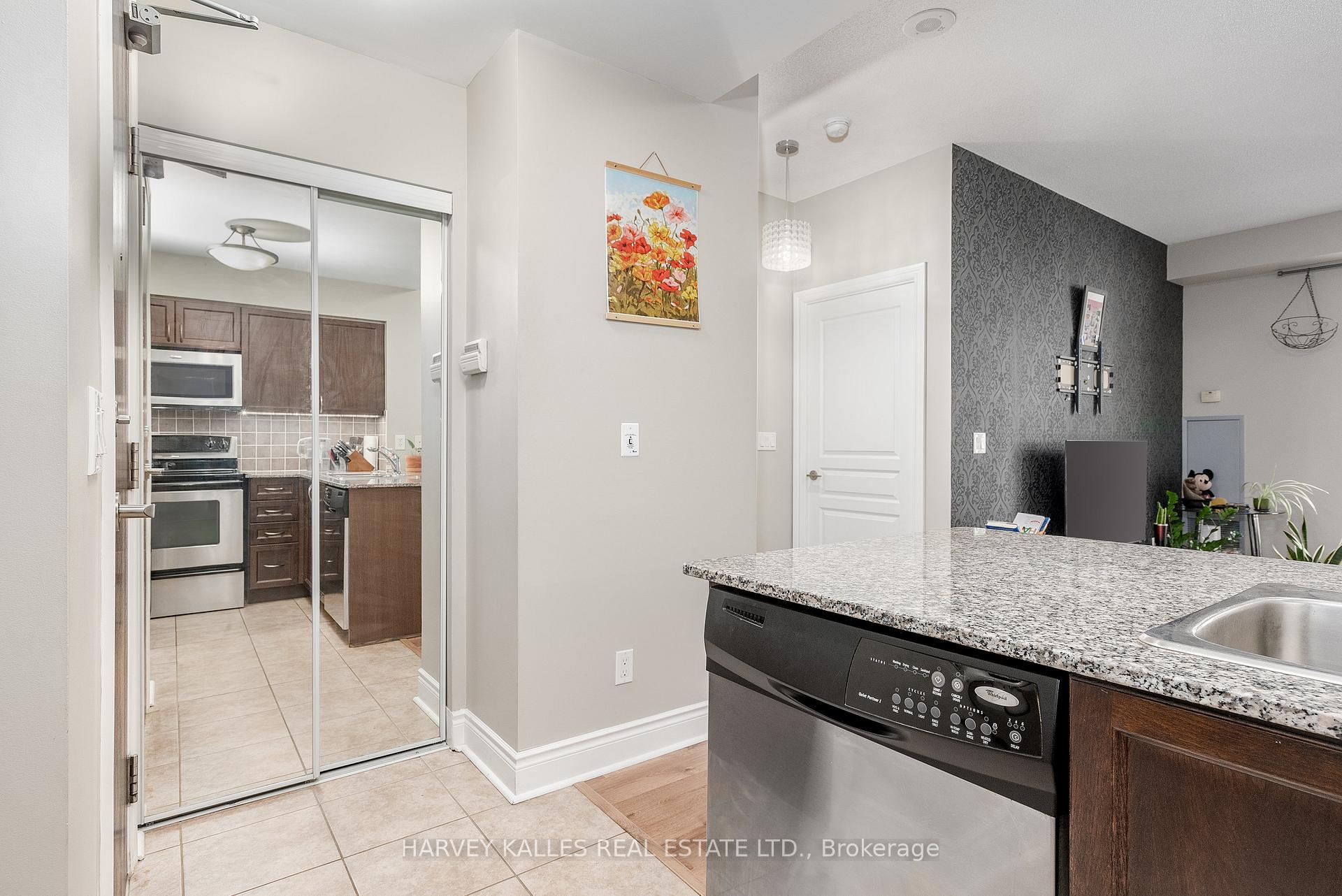Photo 8 of Unit 1906, 7 North Park Road, Vaughan, Beverley Glen — HOMEH