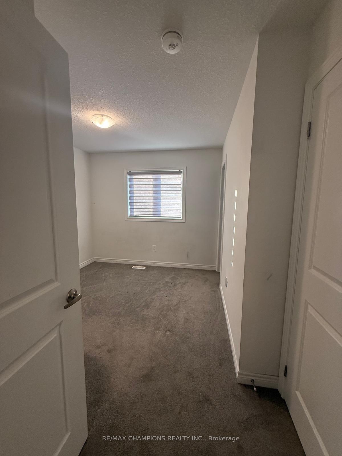 Photo 27 of 10 Radison Lane, Hamilton, McQuesten — HOMEH