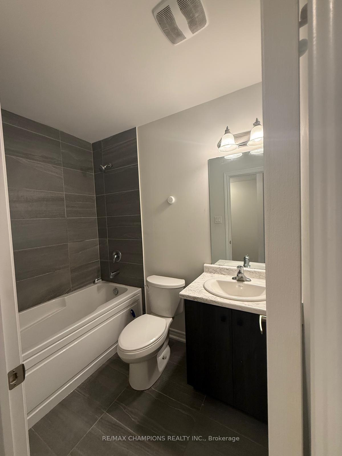 Photo 30 of 10 Radison Lane, Hamilton, McQuesten — HOMEH