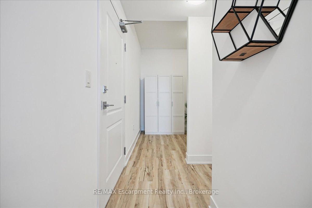 Photo 4 of Unit 1101, 450 Dundas Street E, Hamilton, Waterdown — HOMEH