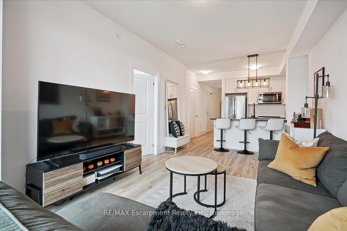 Photo 2 of Unit 1101, 450 Dundas Street E, Hamilton, Waterdown — HOMEH