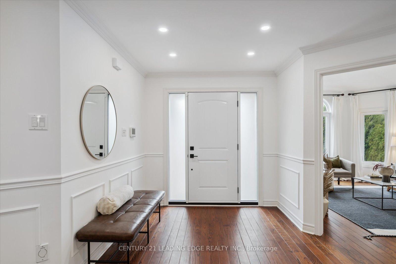 Photo 3 of 90 Charing Crescent, Aurora, Aurora Highlands — HOMEH