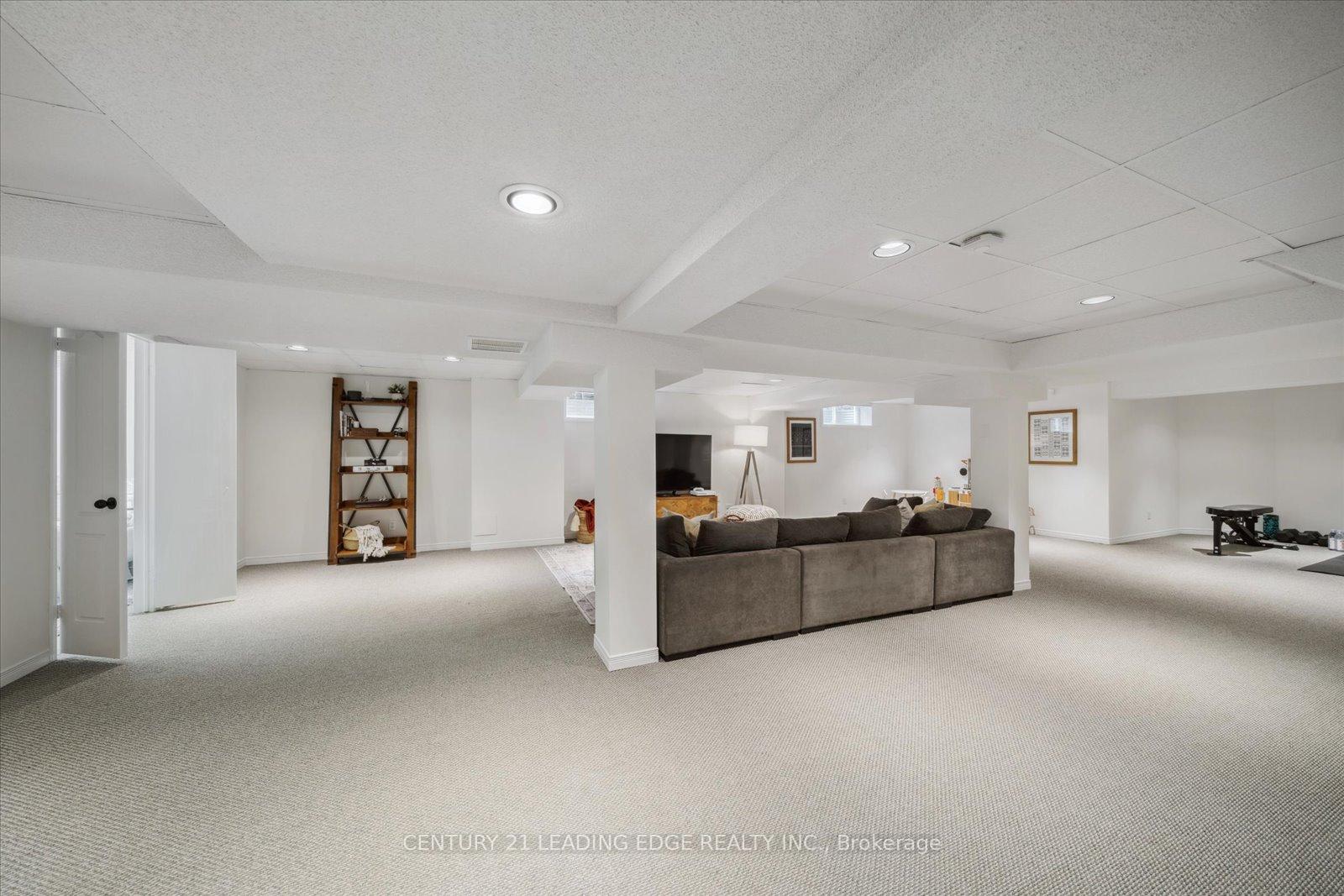 Photo 29 of 90 Charing Crescent, Aurora, Aurora Highlands — HOMEH