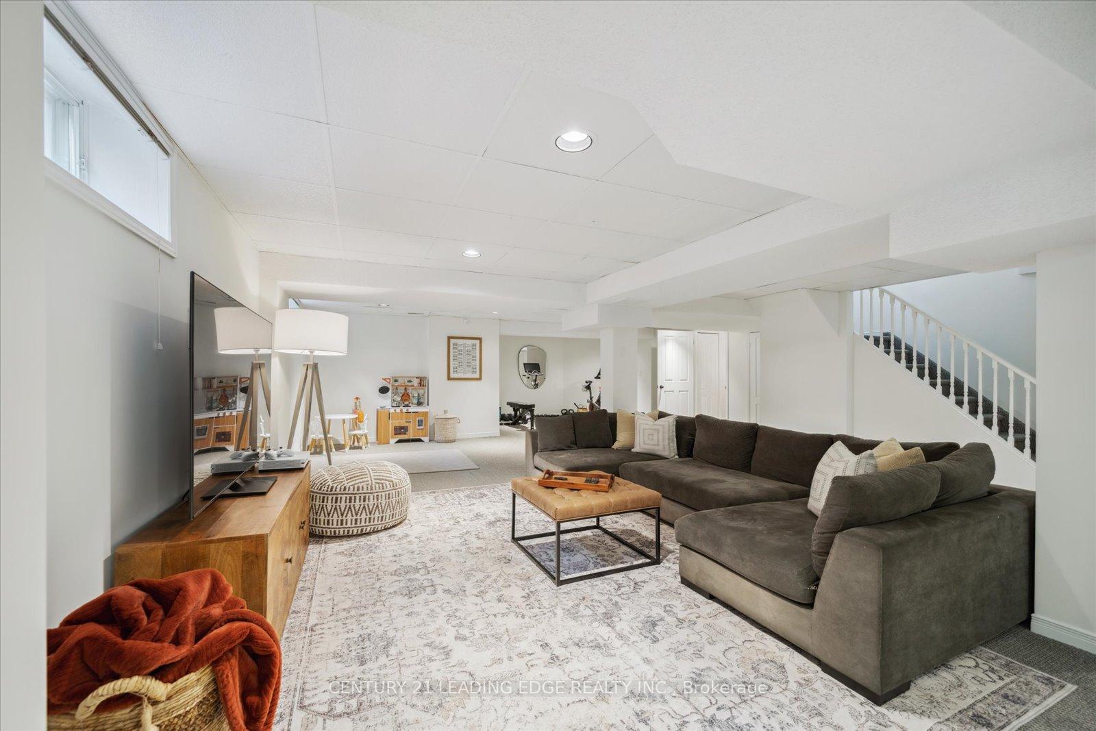 Photo 30 of 90 Charing Crescent, Aurora, Aurora Highlands — HOMEH