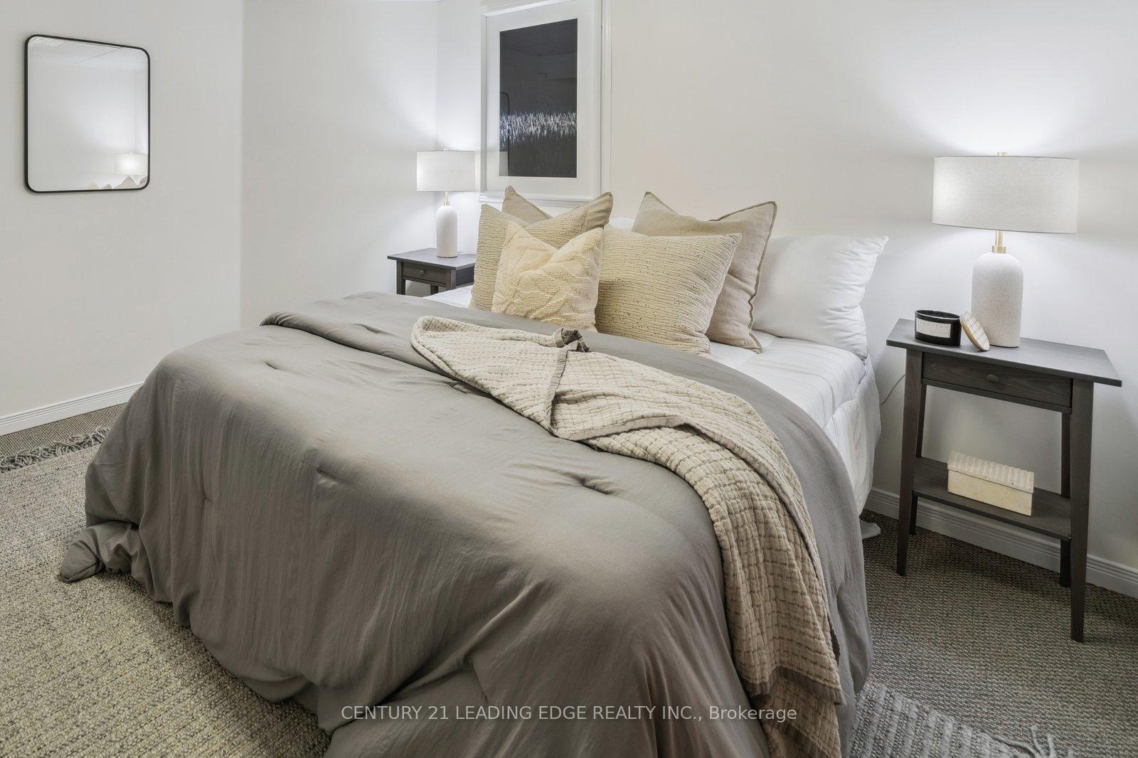 Photo 33 of 90 Charing Crescent, Aurora, Aurora Highlands — HOMEH