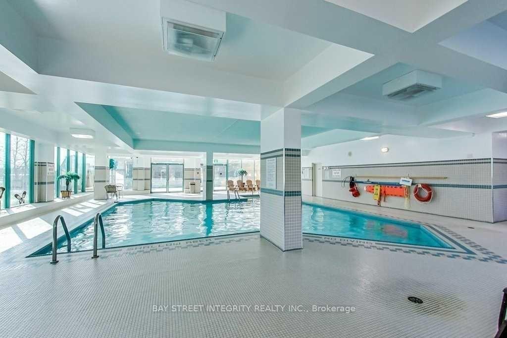 Front of Unit 618, 7805 Bayview Avenue