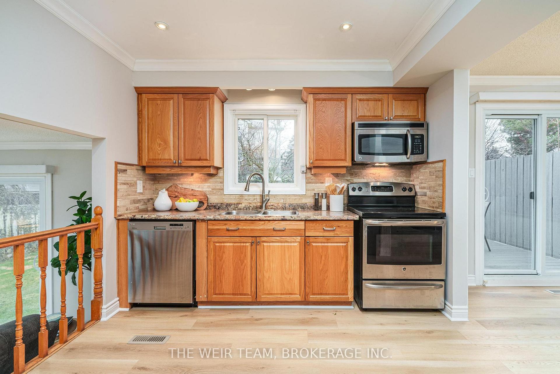 Photo 9 of 906 Finley Avenue, Ajax, South West — HOMEH