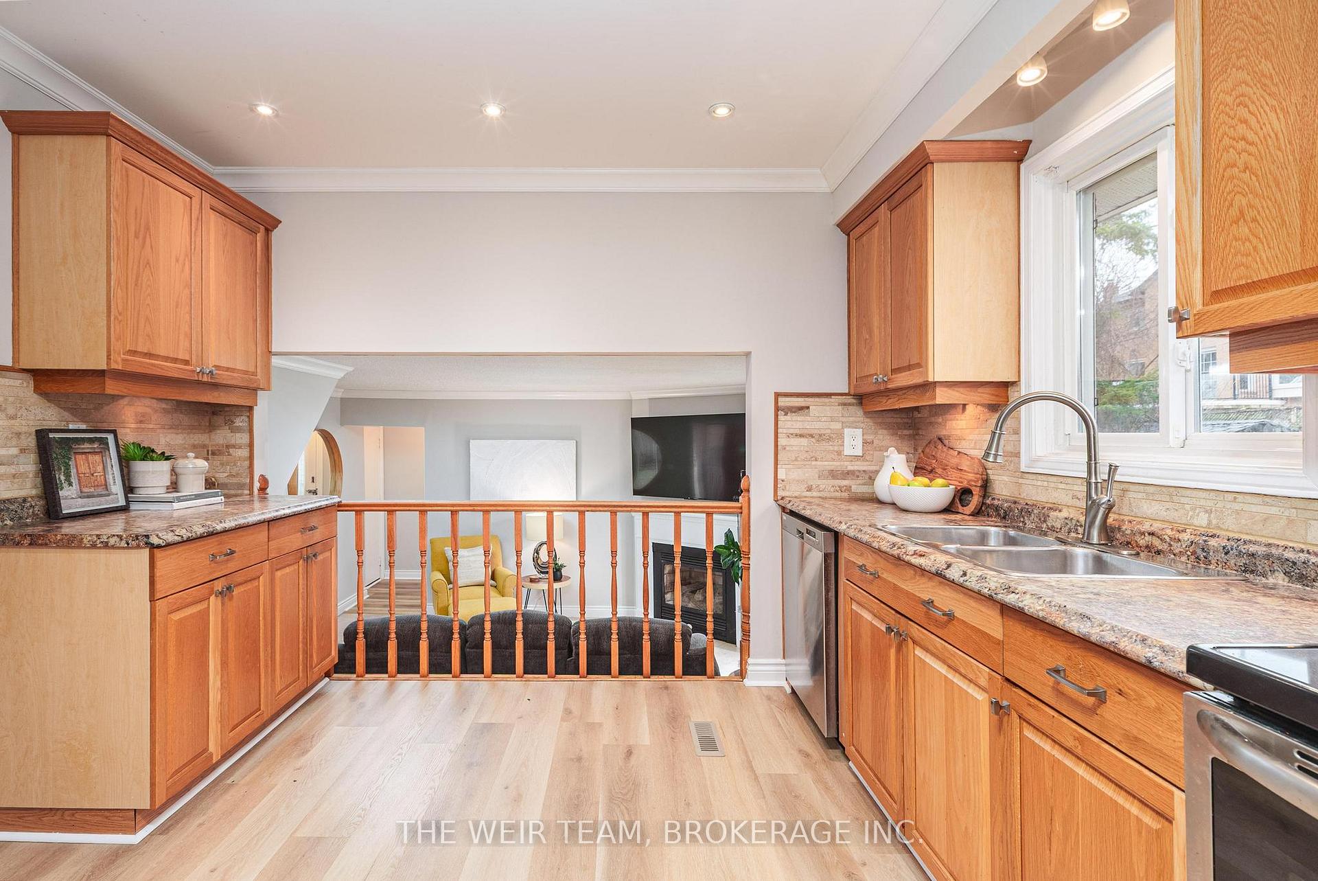 Photo 10 of 906 Finley Avenue, Ajax, South West — HOMEH
