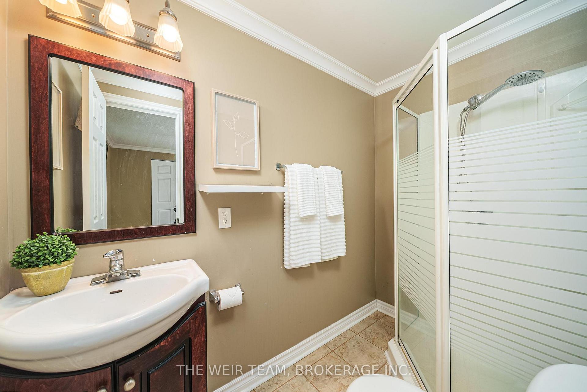 Photo 23 of 906 Finley Avenue, Ajax, South West — HOMEH