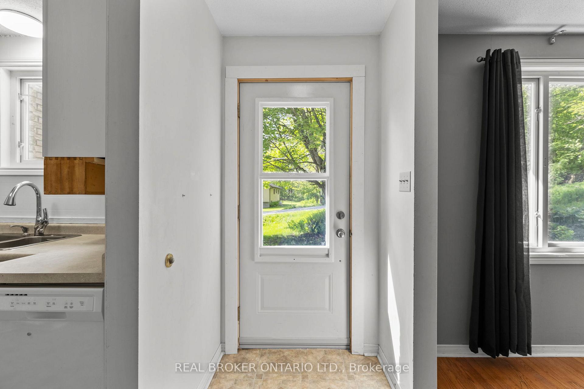 Photo 4 of 180 Bakery Lane, Gravenhurst, Muskoka (S) — HOMEH