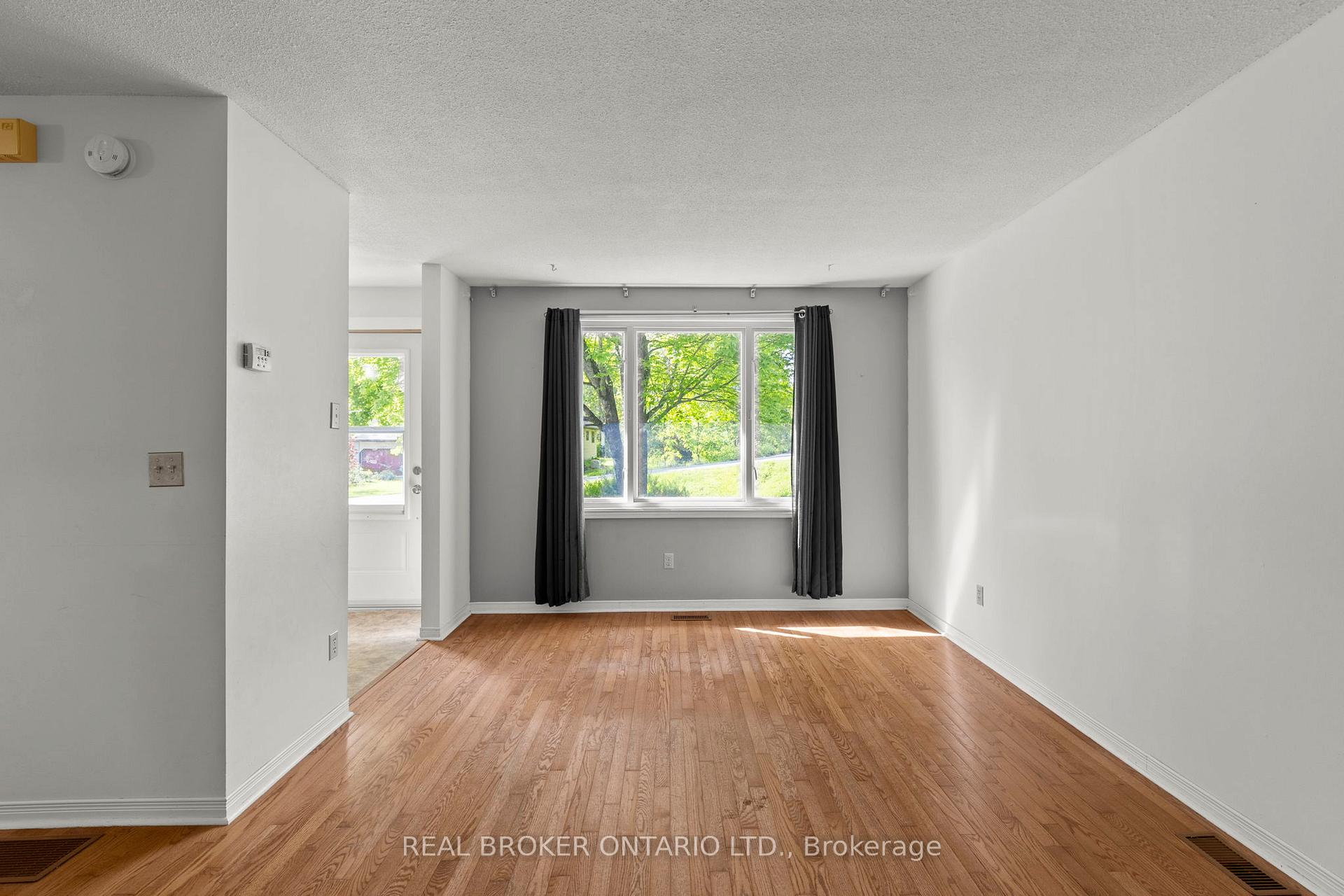 Photo 5 of 180 Bakery Lane, Gravenhurst, Muskoka (S) — HOMEH