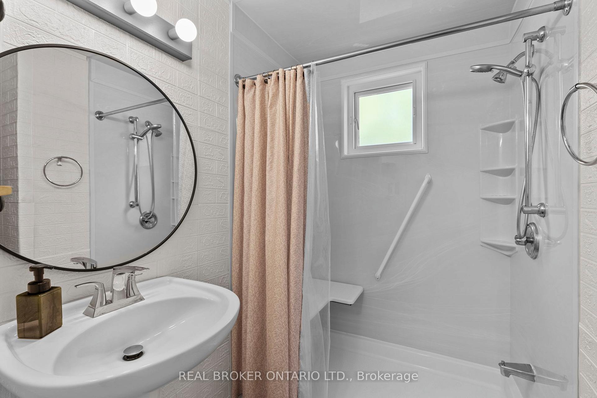 Photo 13 of 180 Bakery Lane, Gravenhurst, Muskoka (S) — HOMEH