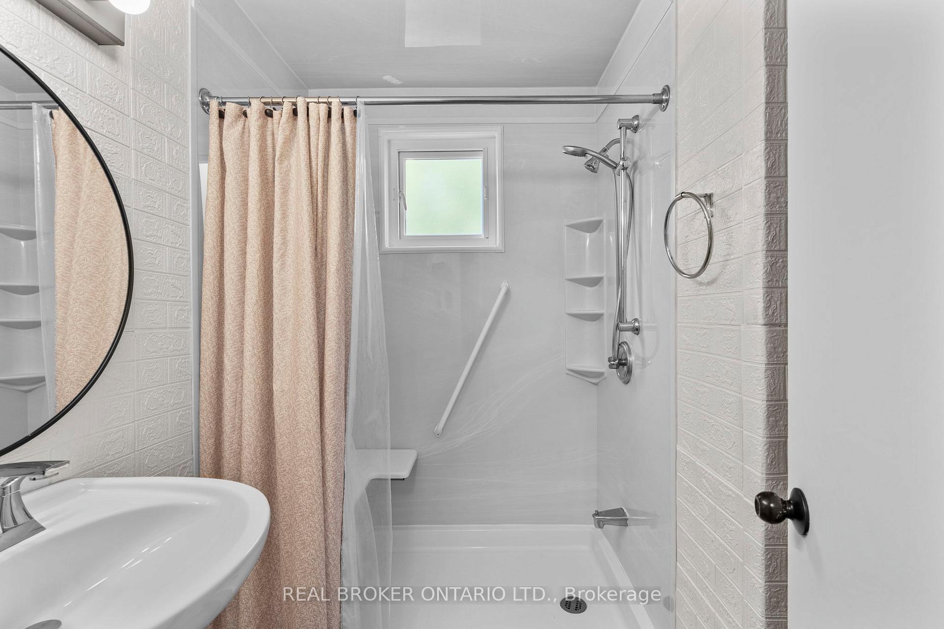 Photo 14 of 180 Bakery Lane, Gravenhurst, Muskoka (S) — HOMEH