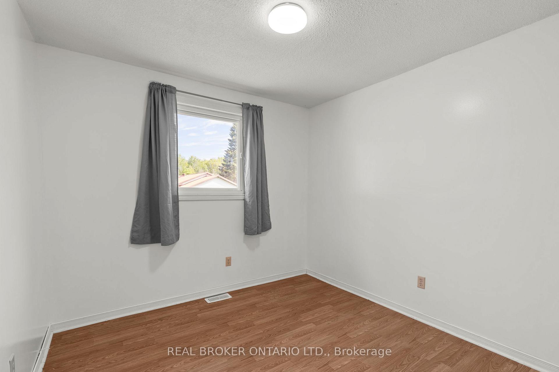Photo 17 of 180 Bakery Lane, Gravenhurst, Muskoka (S) — HOMEH