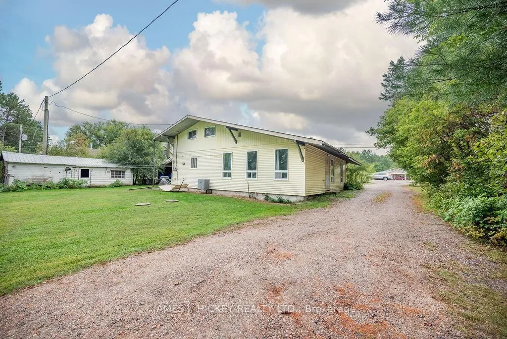 Photo 4 of 33020 Highway 17 E, Deep River — HOMEH
