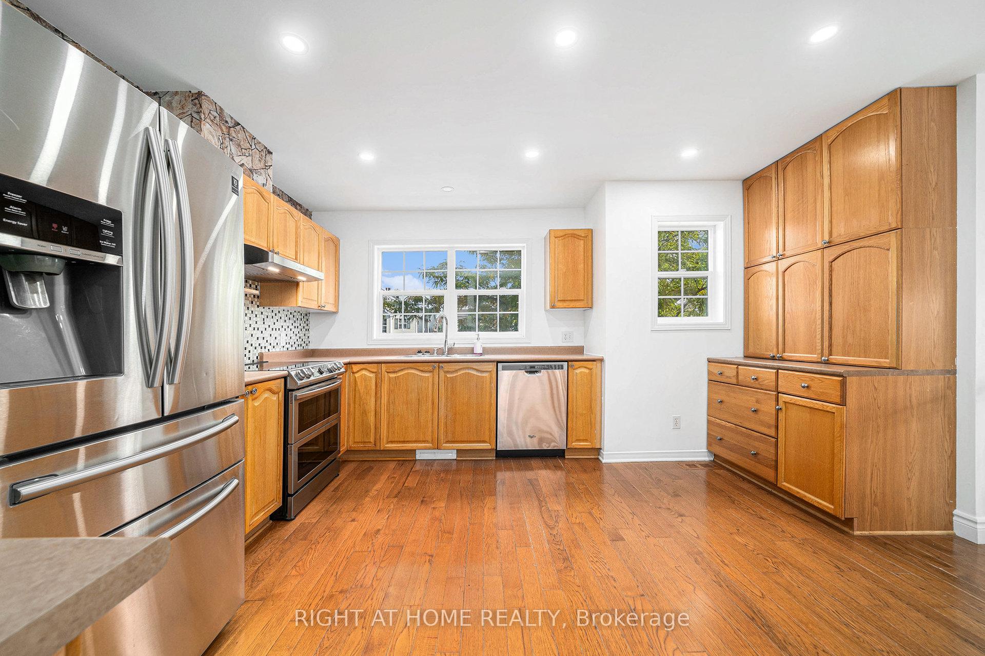 Photo 12 of 116 Calaveras Avenue, Ottawa, Barrhaven - Longfields — HOMEH