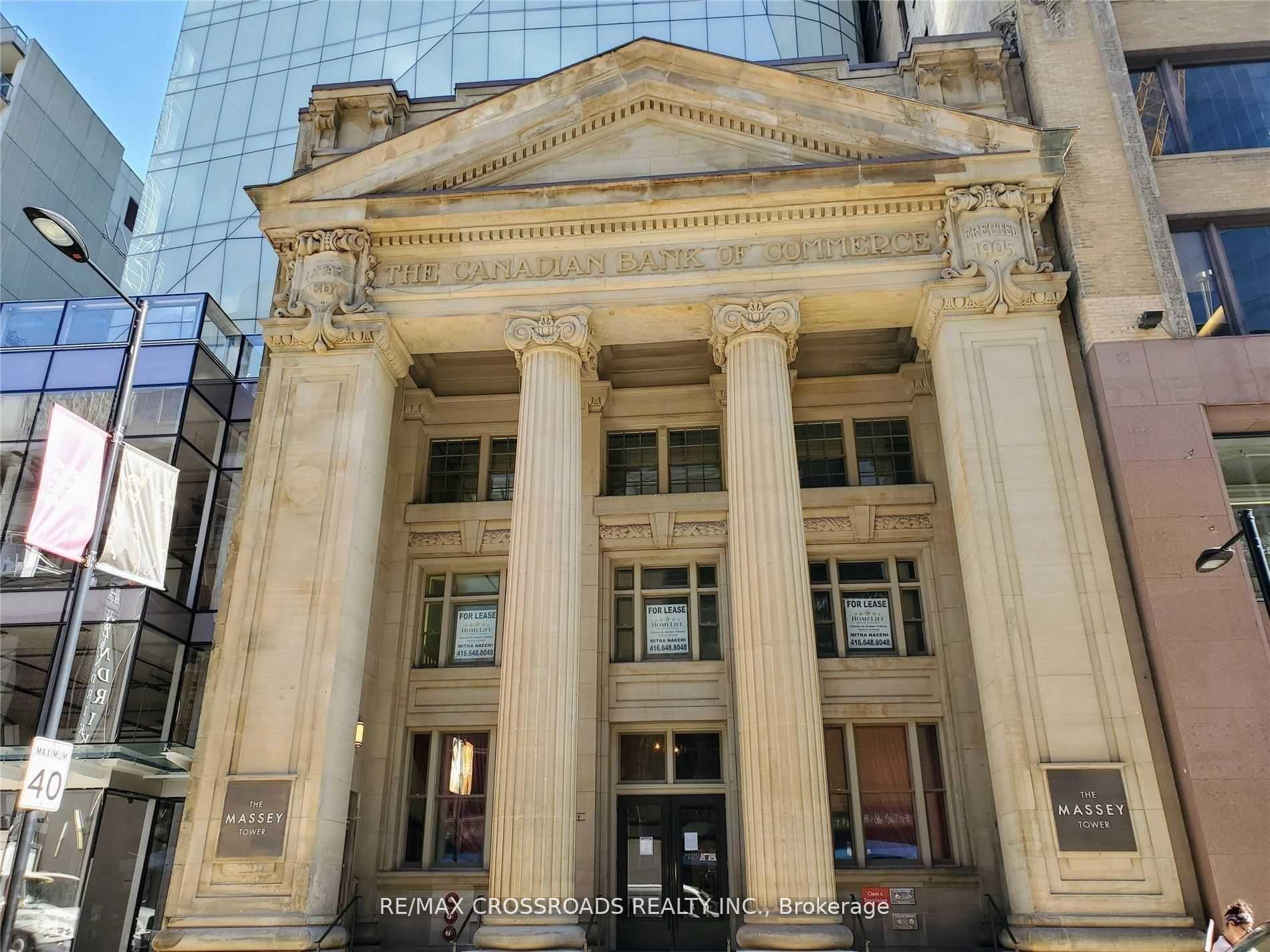 Front of Unit 1904, 197 Yonge Street