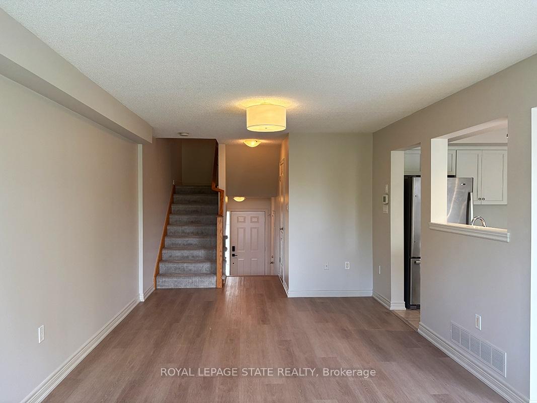 Photo 6 of Unit 16, 25 Ivybridge Drive, Hamilton, Lakeshore — HOMEH