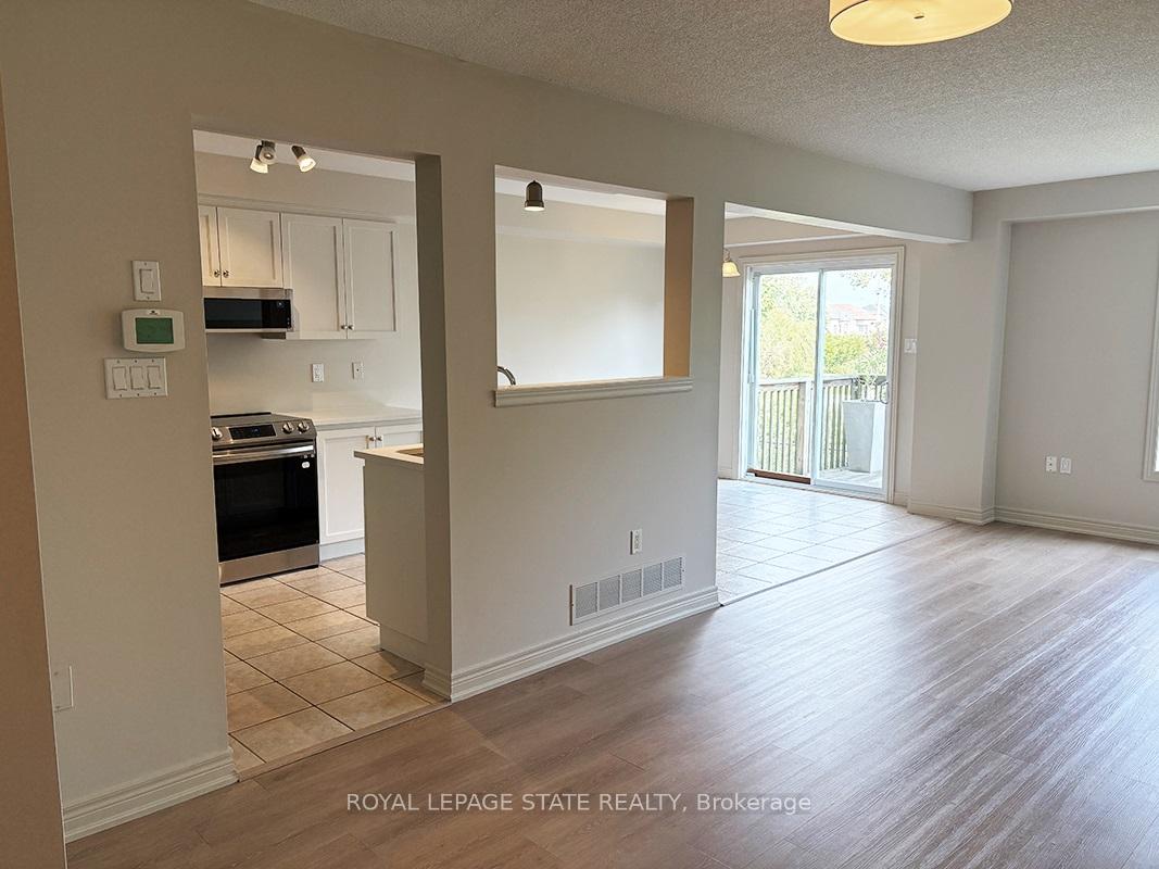 Photo 7 of Unit 16, 25 Ivybridge Drive, Hamilton, Lakeshore — HOMEH