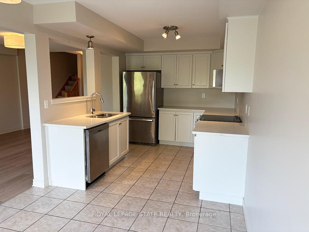 Photo 10 of Unit 16, 25 Ivybridge Drive, Hamilton, Lakeshore — HOMEH