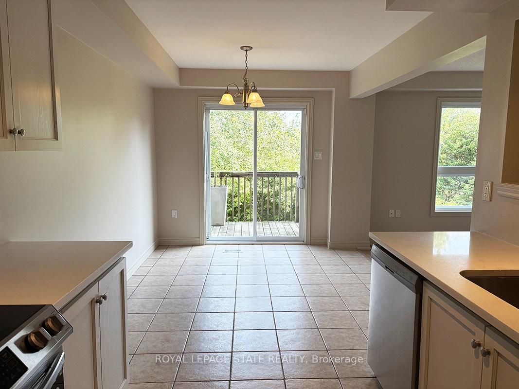 Photo 12 of Unit 16, 25 Ivybridge Drive, Hamilton, Lakeshore — HOMEH