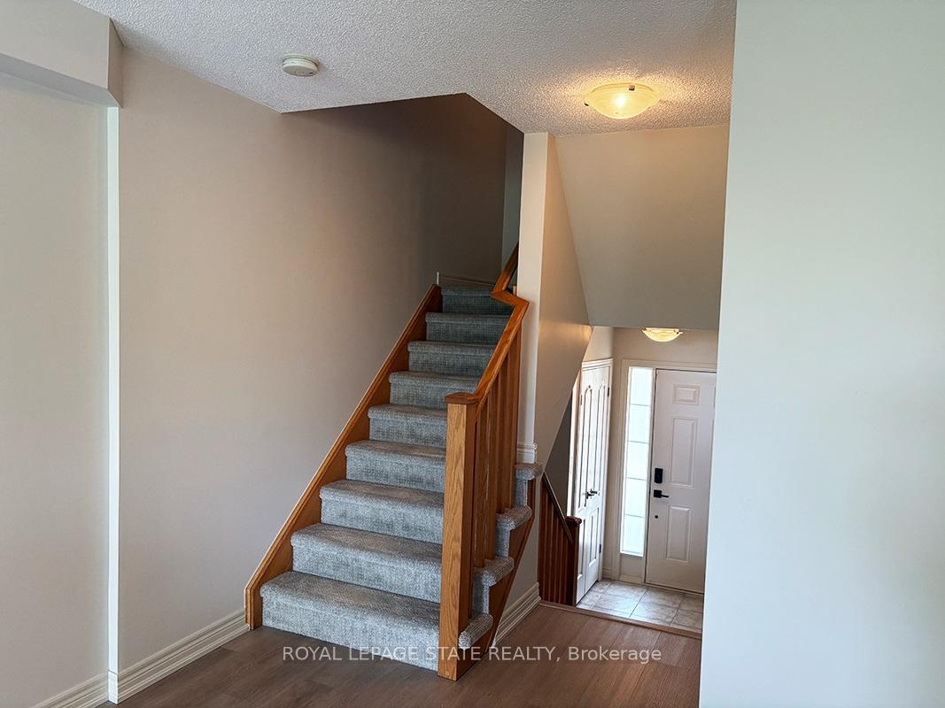 Photo 13 of Unit 16, 25 Ivybridge Drive, Hamilton, Lakeshore — HOMEH