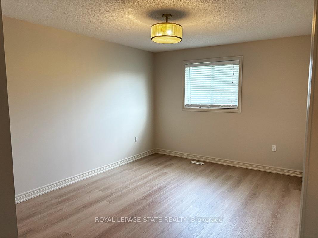 Photo 16 of Unit 16, 25 Ivybridge Drive, Hamilton, Lakeshore — HOMEH