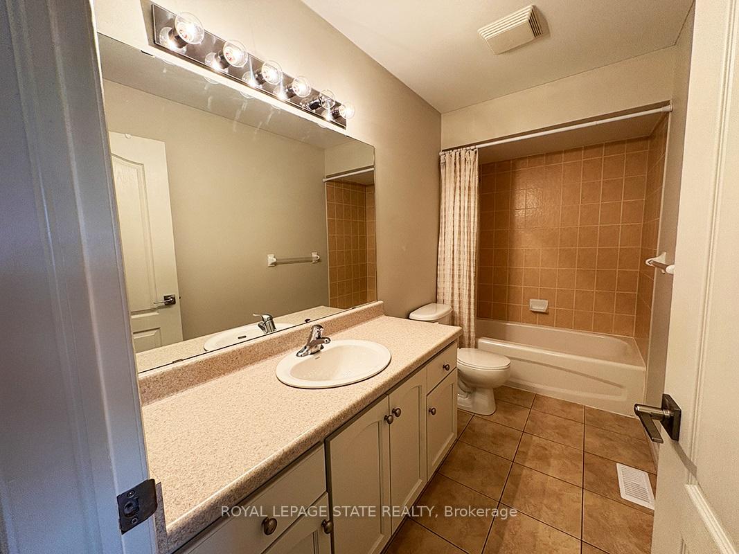 Photo 20 of Unit 16, 25 Ivybridge Drive, Hamilton, Lakeshore — HOMEH