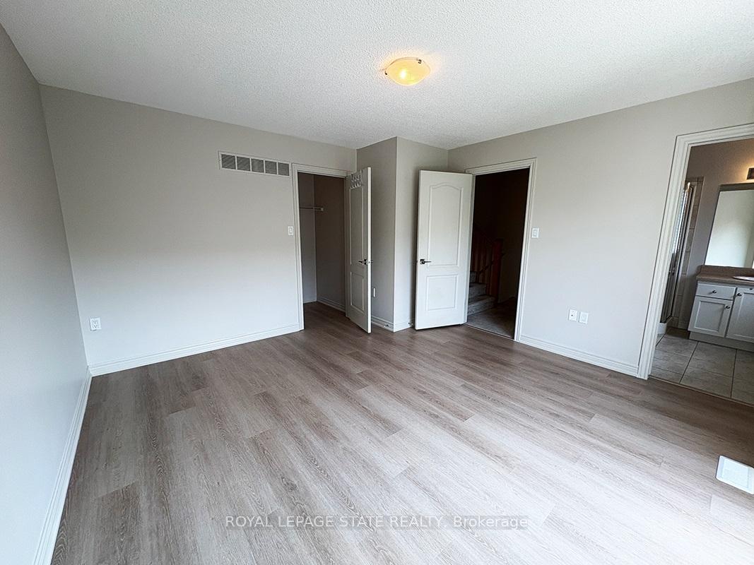 Photo 23 of Unit 16, 25 Ivybridge Drive, Hamilton, Lakeshore — HOMEH